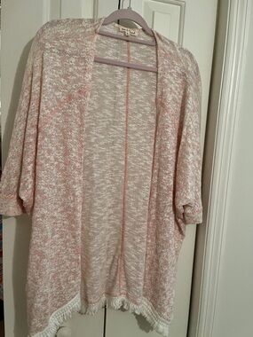 Hem & Thread pale pink & white  Open-Knit Fringe sweater with daisies! NWOT
